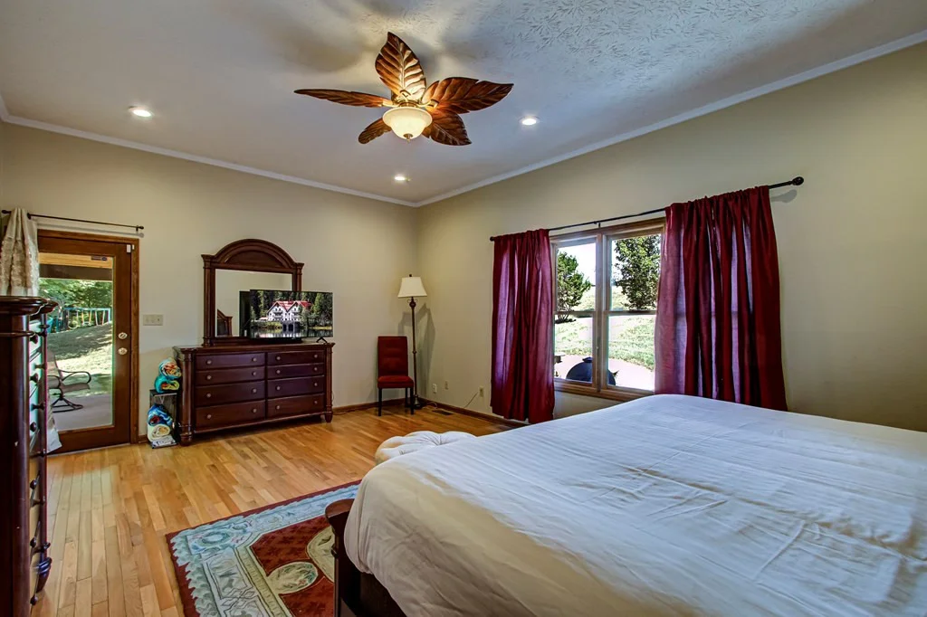 Photo of 1448 Peach Tree Street