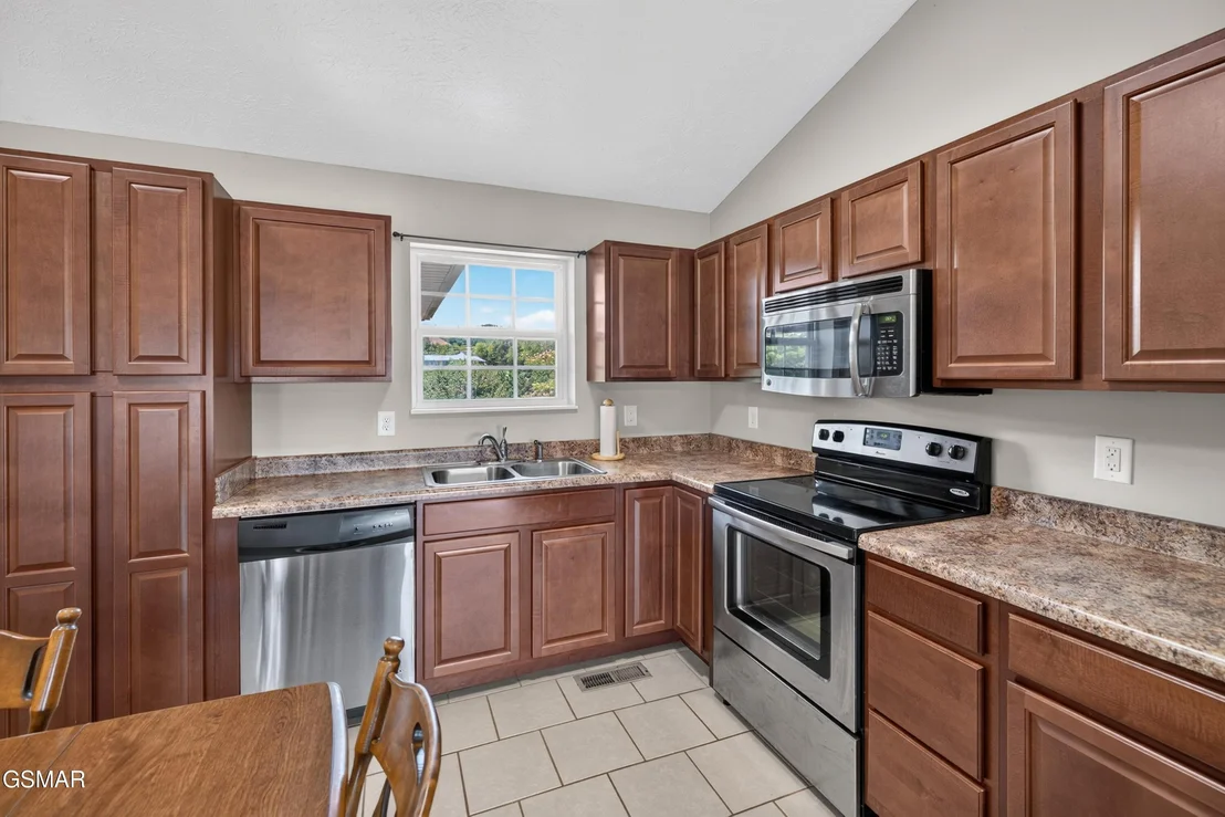 Photo of 620 Hills Gate Circle