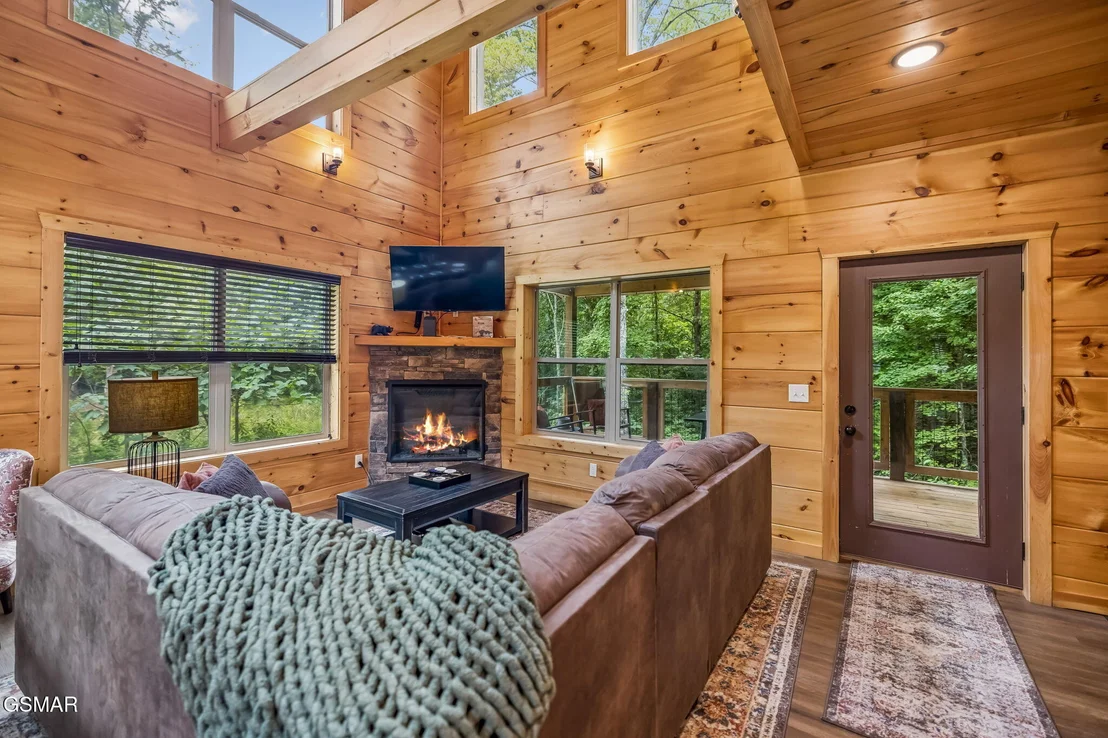 Photo of 1615 Bear Valley Road