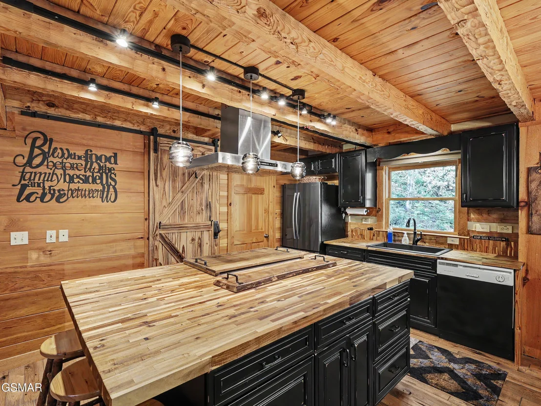 Photo of 1053 Big Buck Trail