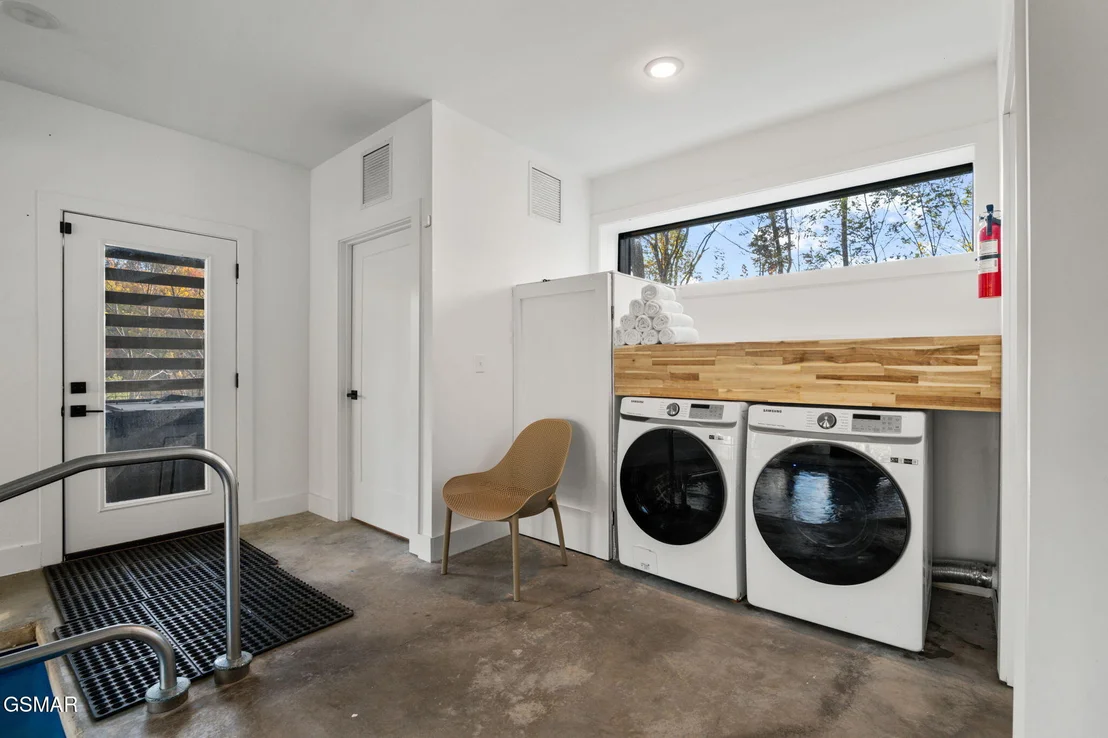 Photo of 2216 Headrick Lead