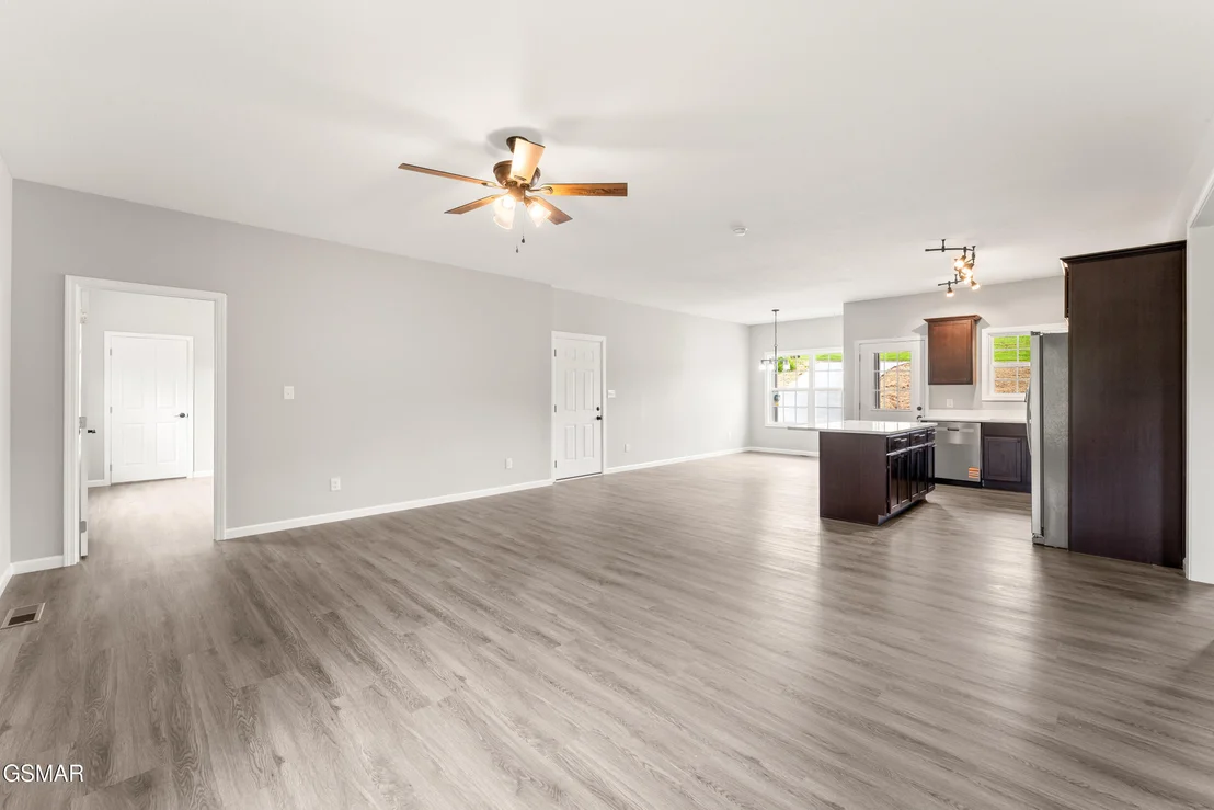 Photo of 2050 Kings View Loop
