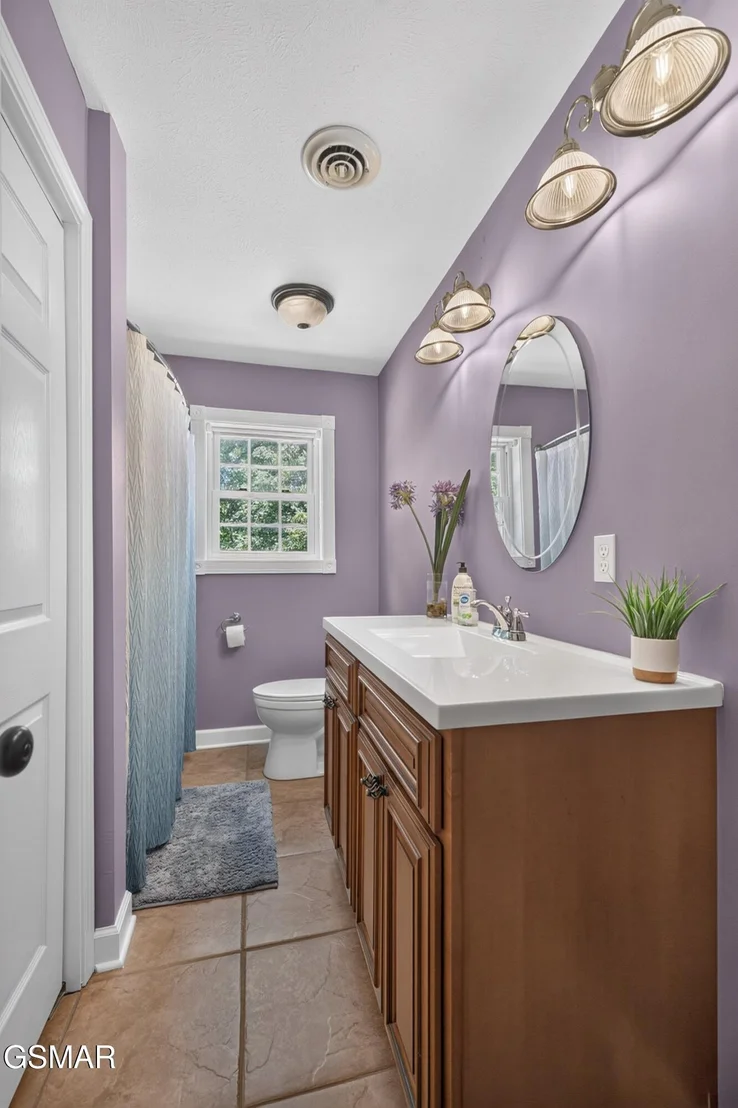 Photo of 917 Crickett Drive