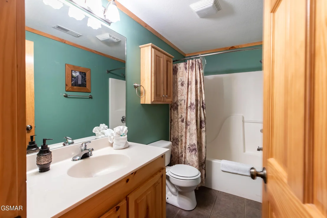 Photo of 2466 Bryan Road