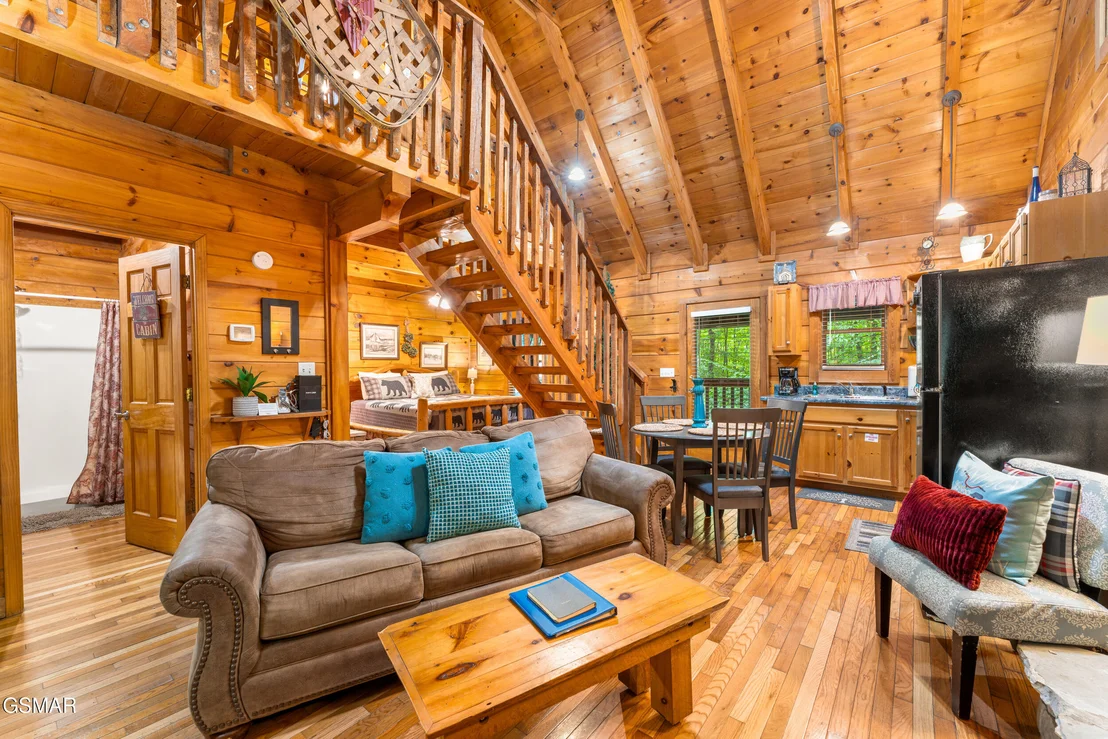 Photo of 1823 Laurel Valley Way
