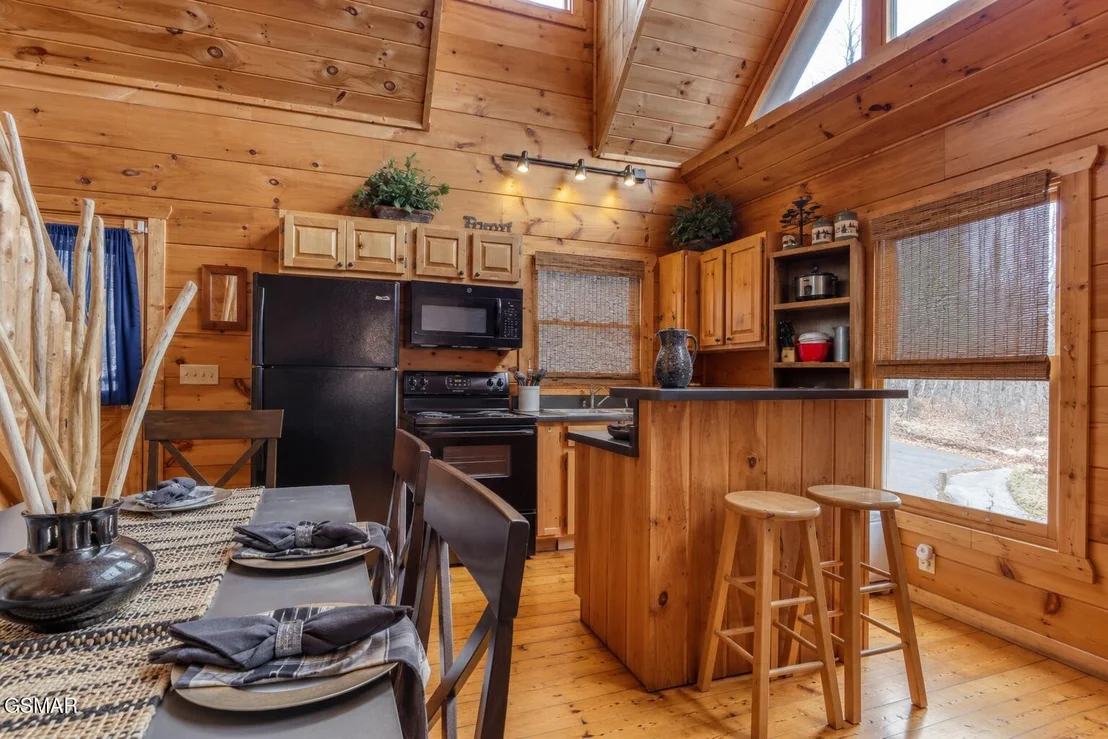 Photo of 2408 Balsam Circle