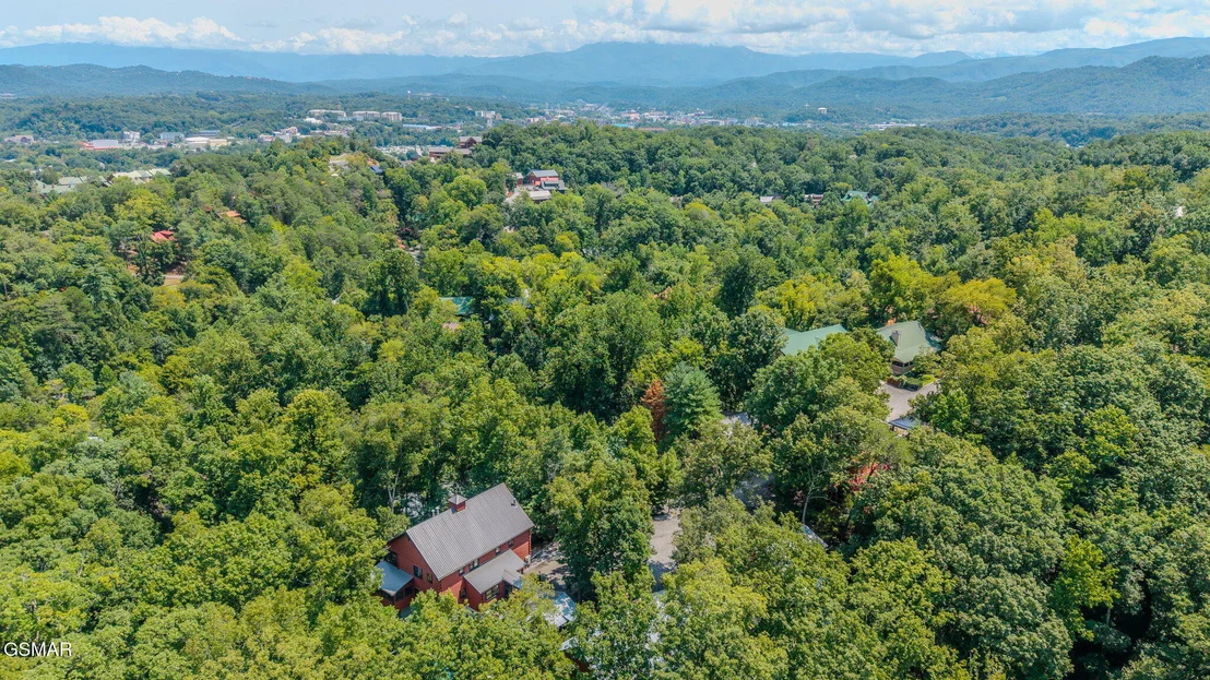 Photo of 852 Bear Run Way