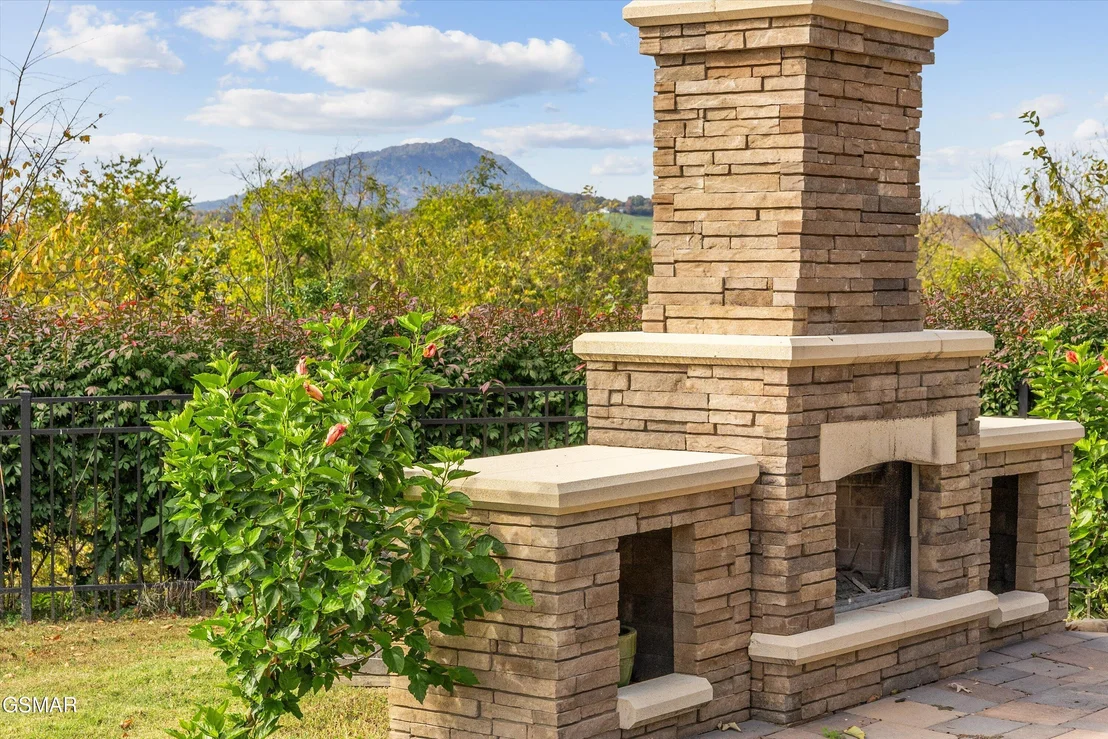 Photo of 339 Riverdale Drive