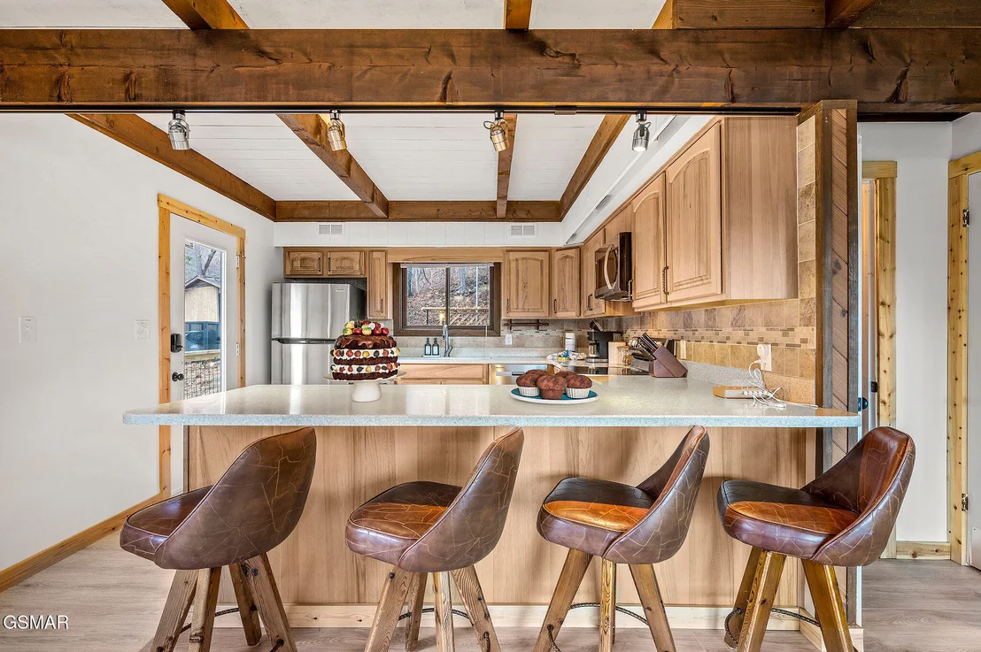 Photo of 2758 Overholt Trail