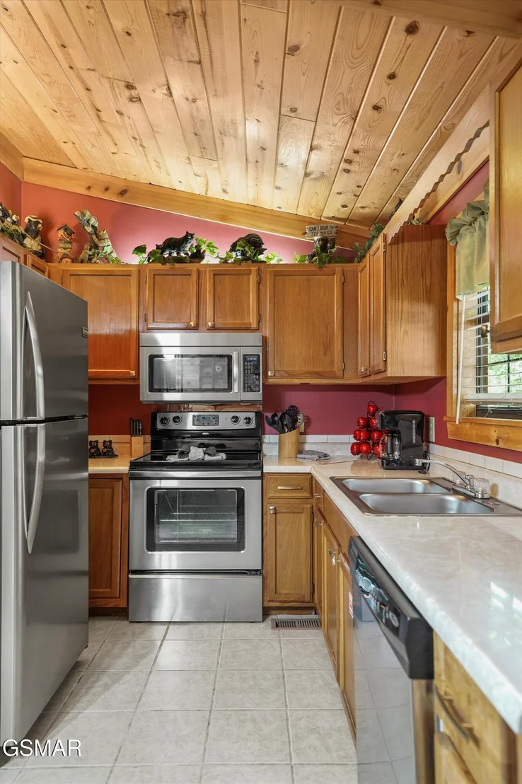 Photo of 615 Iron Mountain Road