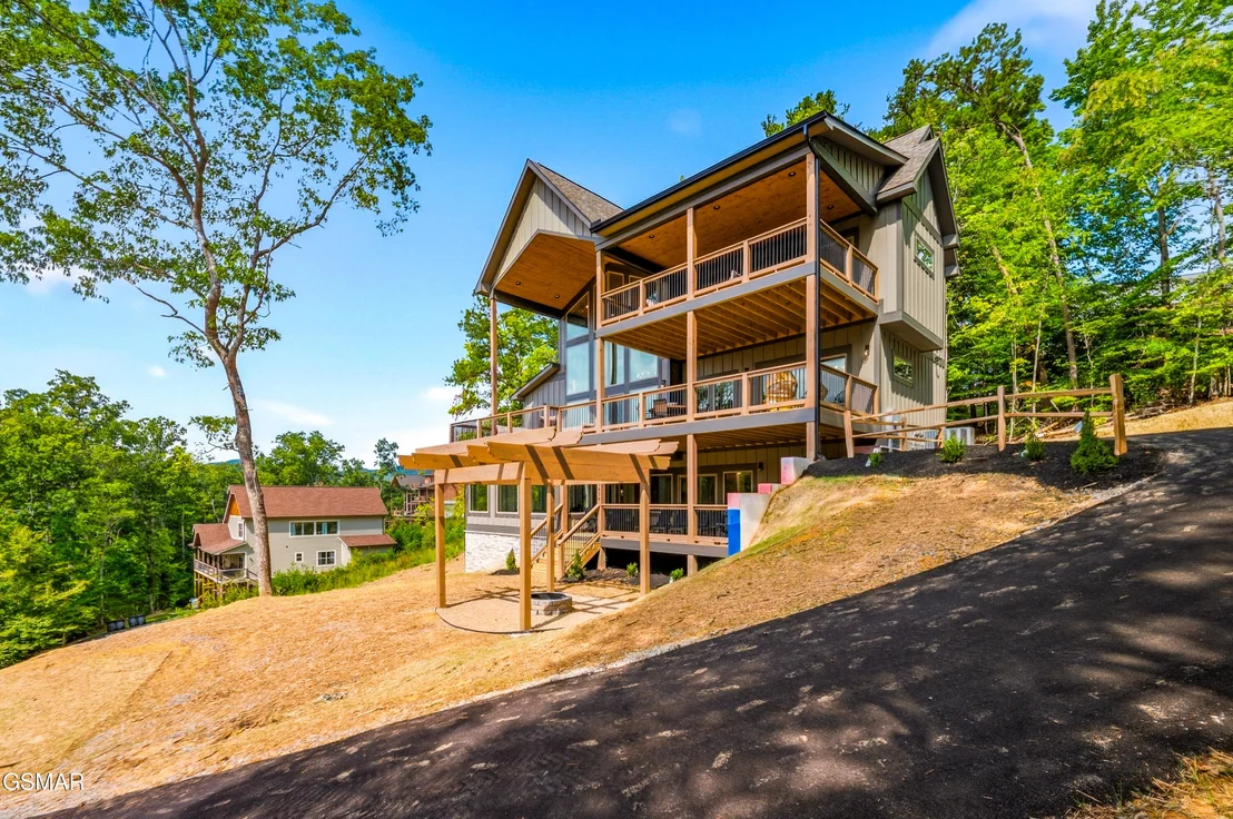 Photo of 3839 Revetta Circle