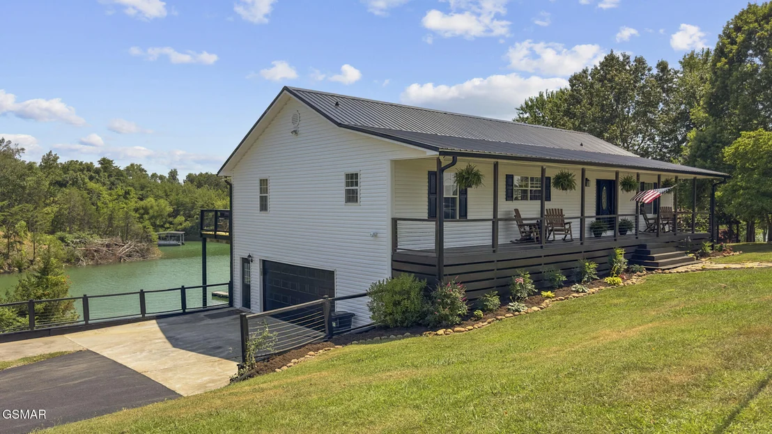 Photo of 1033 Sunset View Road