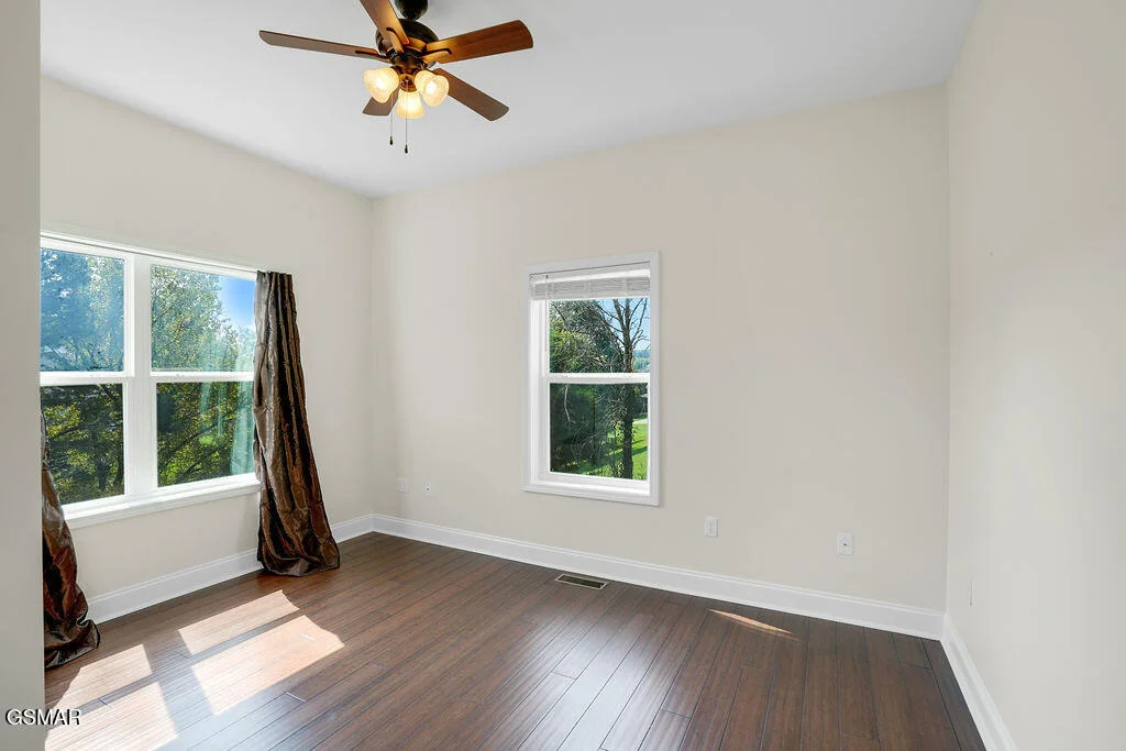 Photo of 1202 Foxwood Drive