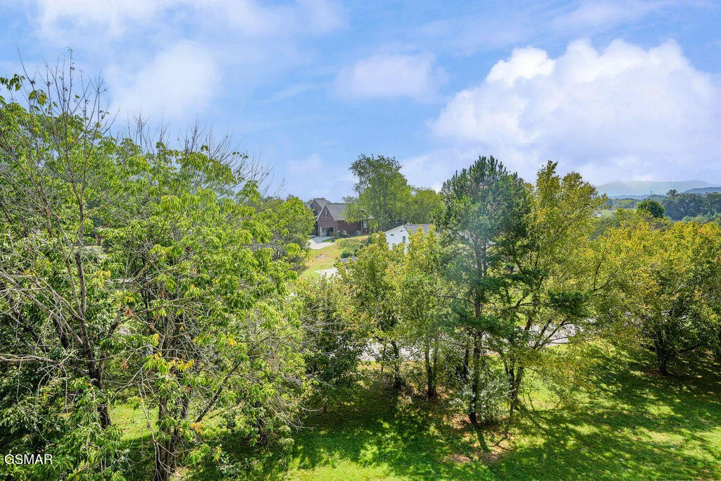 Photo of 1202 Foxwood Drive