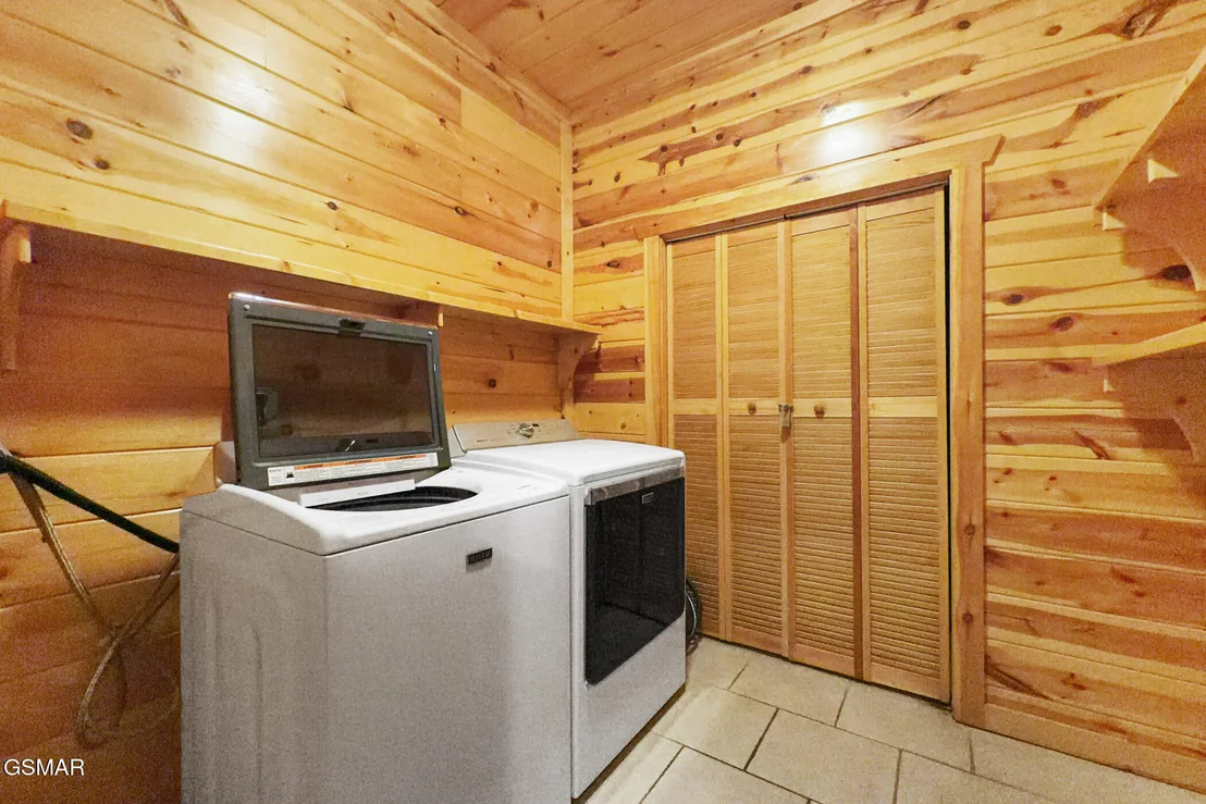 Photo of 4359 Forest Ridge Way