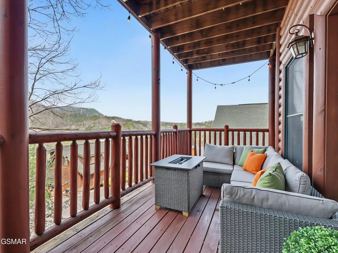 Photo of 1723 Summit View Way