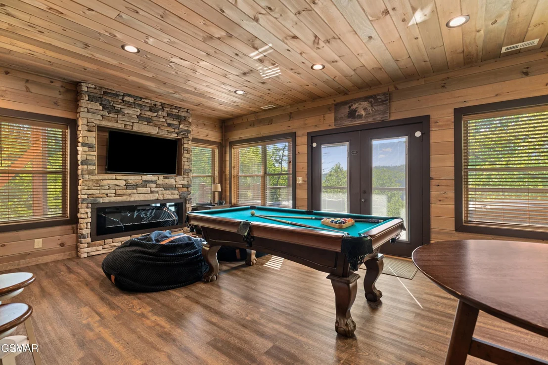 Photo of 2624 Overholt Trail