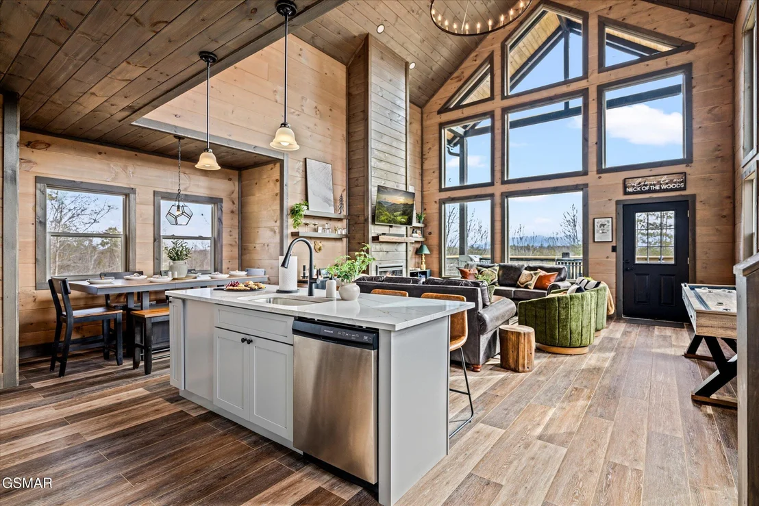 Photo of 1518 Bear Valley Road
