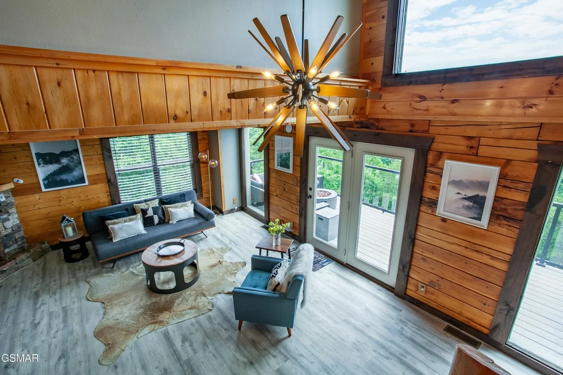 Photo of 920 Falcon View Way