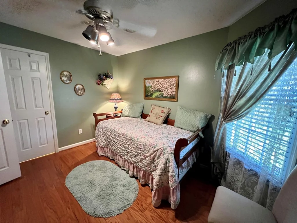 Photo of 587 Sunrise Circle