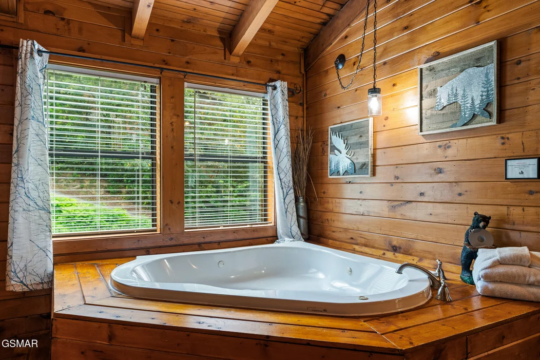 Photo of 439 Hideaway Ridge Circle
