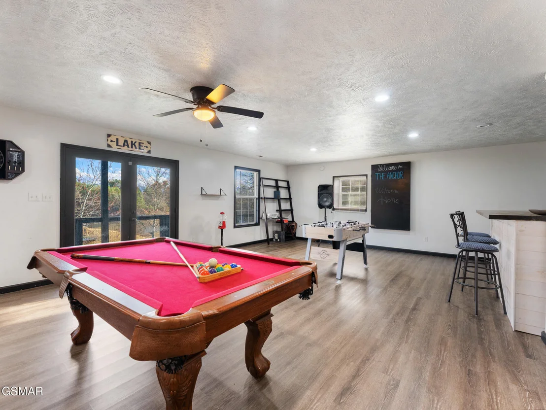Photo of 1033 Sunset View Road