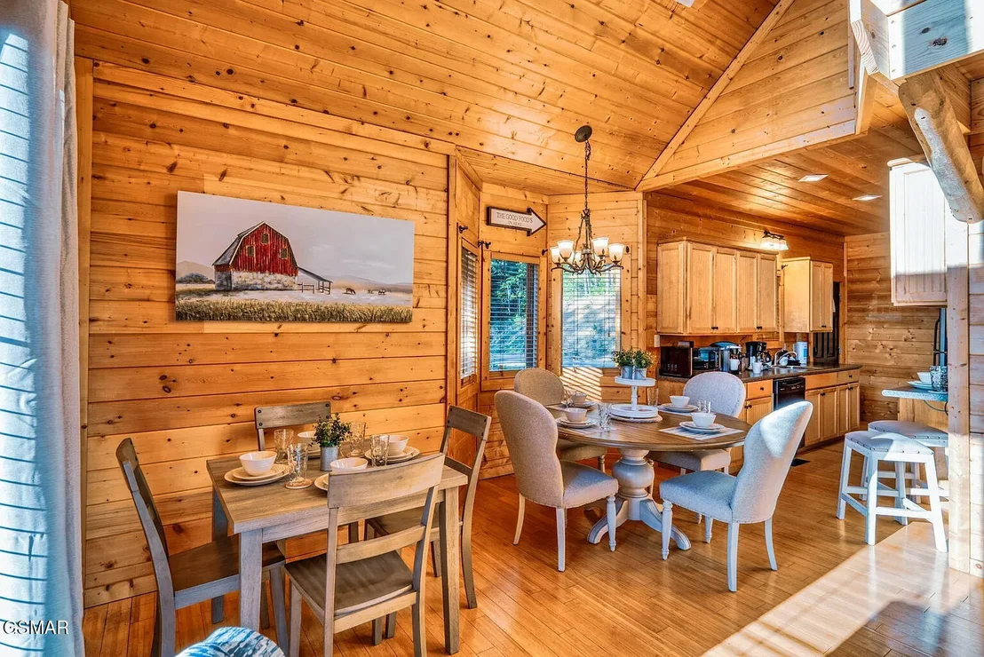 Photo of 2924 Pine Haven Drive