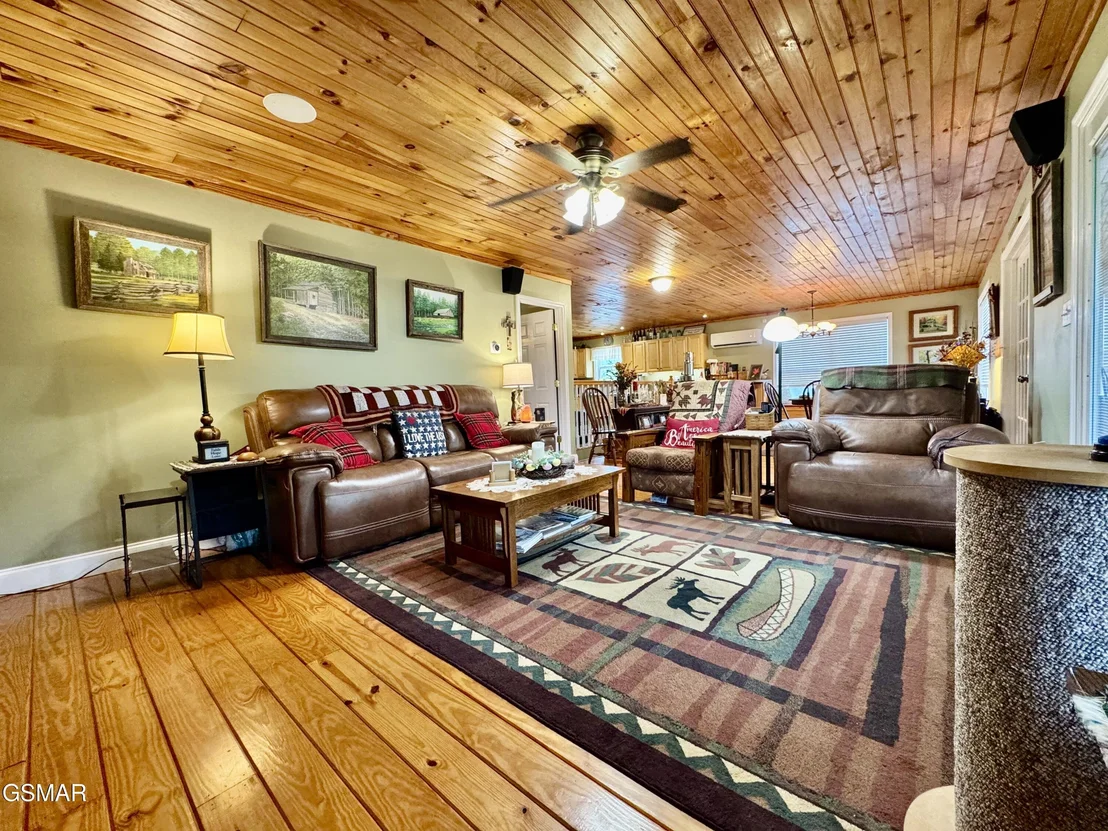 Photo of 401 Mountain Thrush Drive