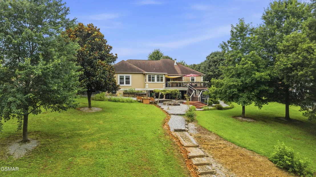 Photo of 2070 James Road