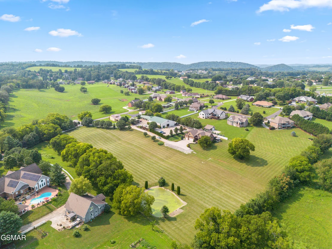 Photo of 2399 McCleary Road