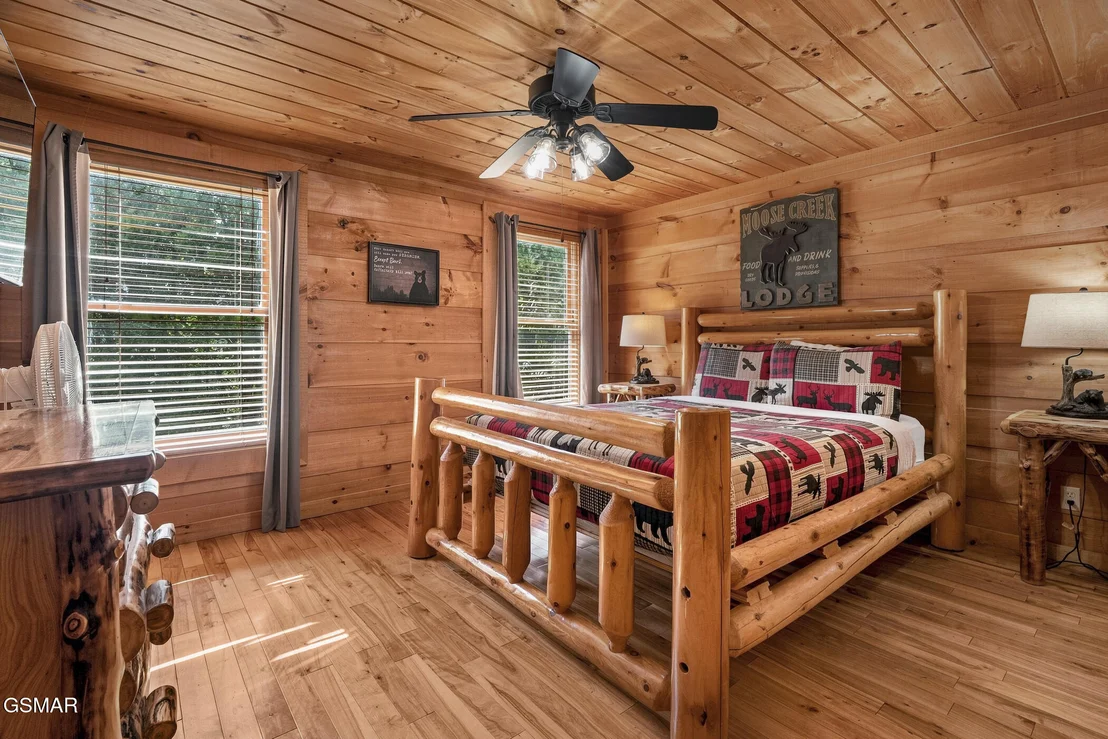 Photo of 1713 Bear View Road