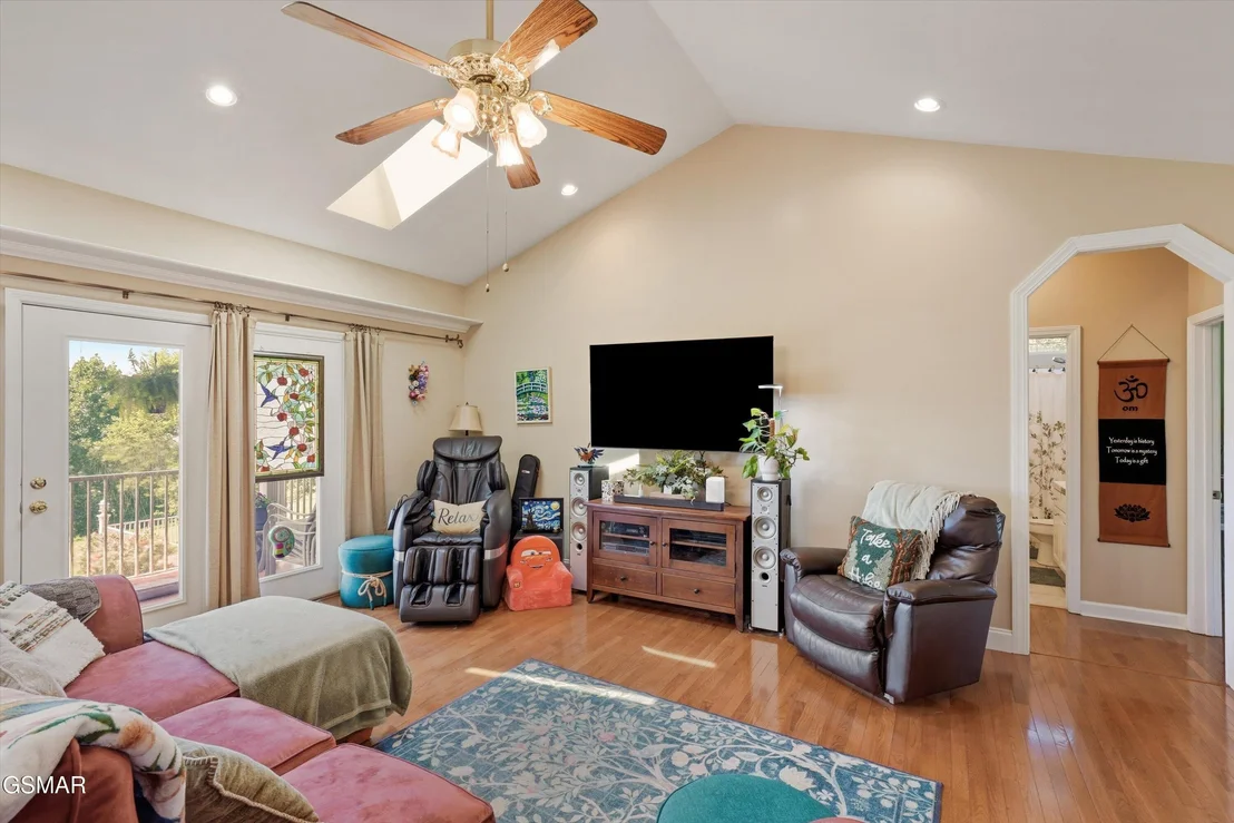 Photo of 849 Pinnacle Drive