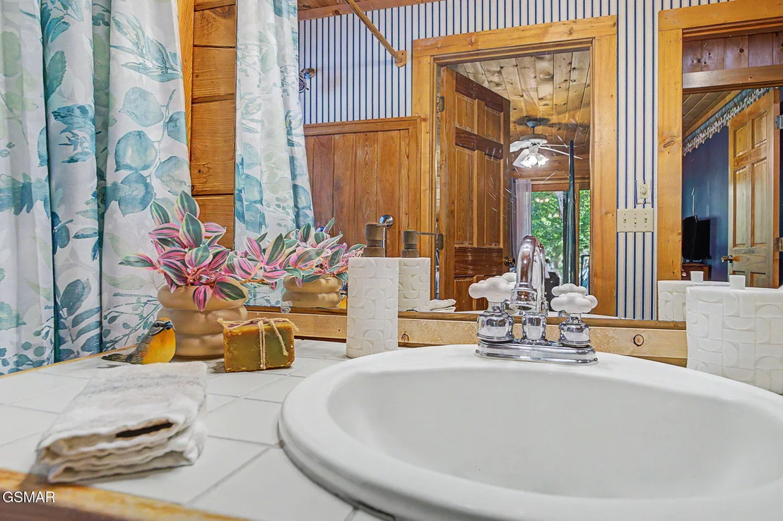 Photo of 852 Bear Run Way