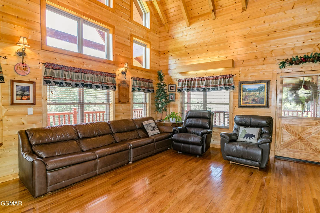 Photo of 3385 Clear Valley Drive