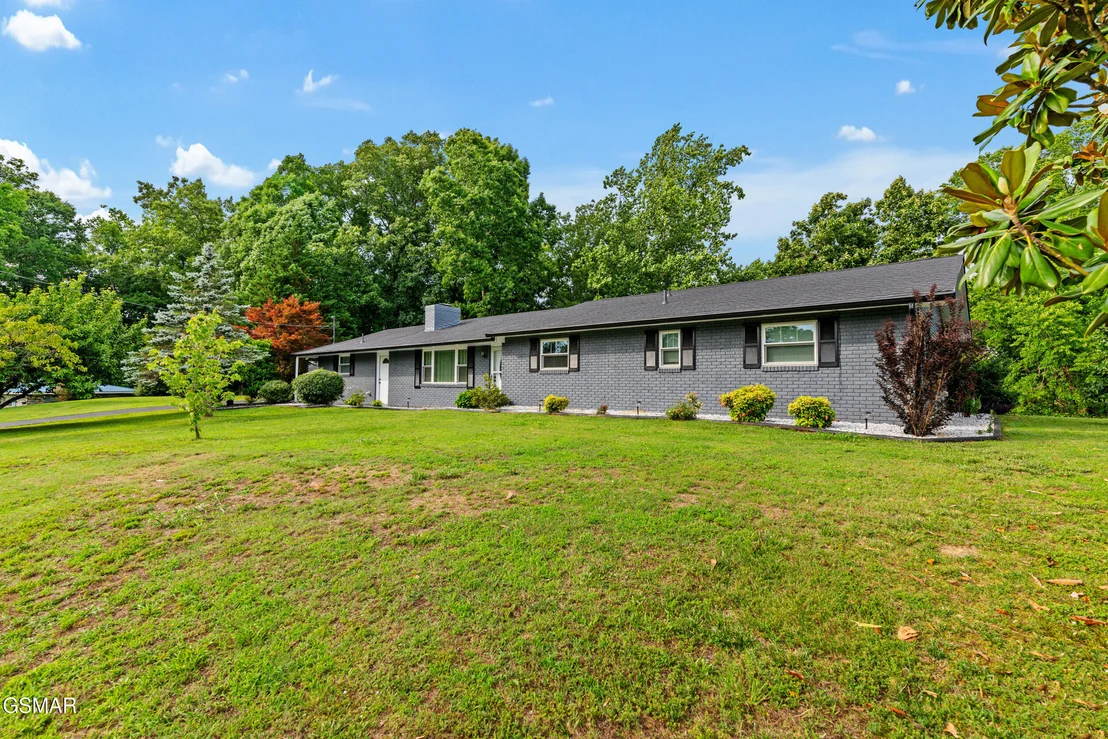 Photo of 1103 Mayors Drive