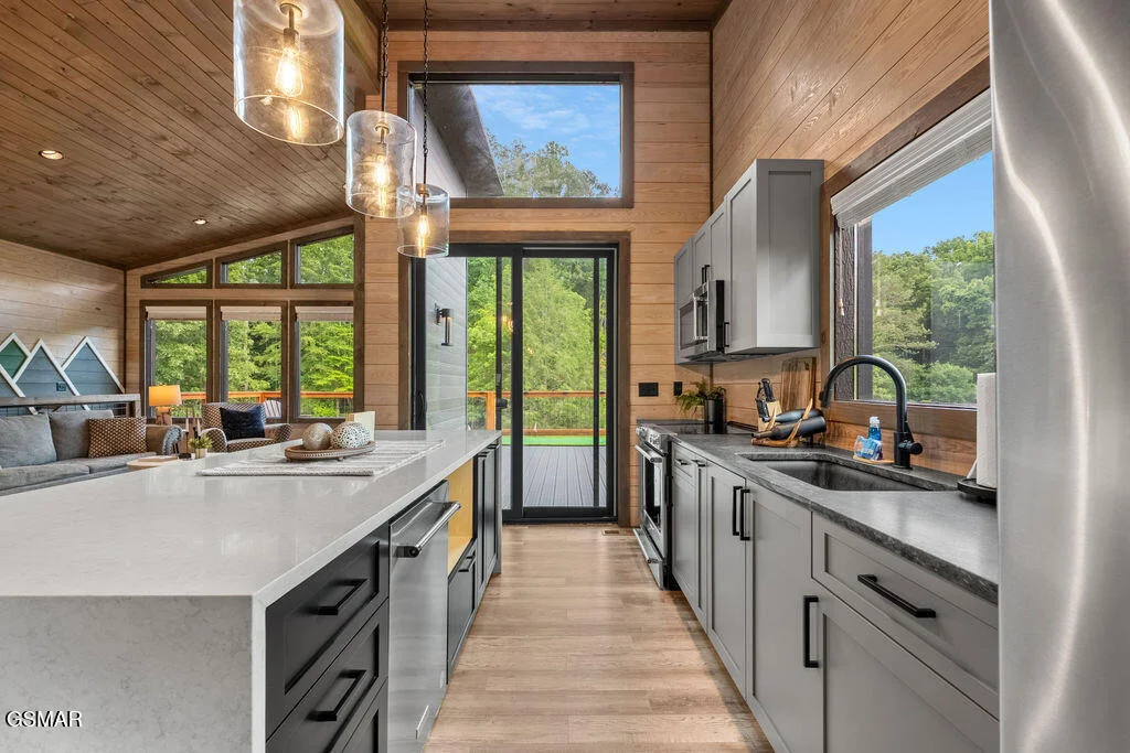 Photo of 1514 Mountain Drive