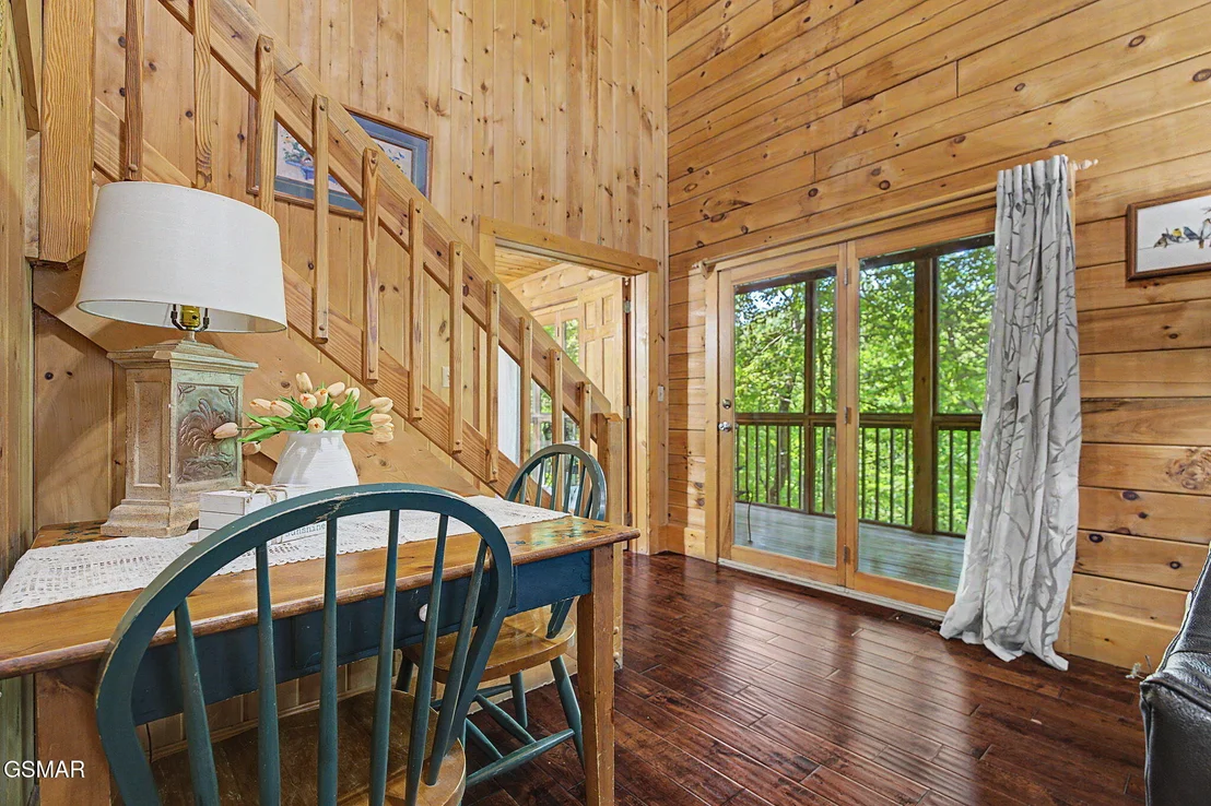 Photo of 852 Bear Run Way