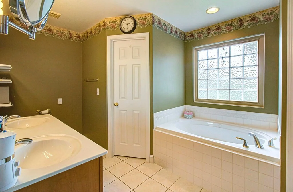 Photo of 3090 Shaconage Trail