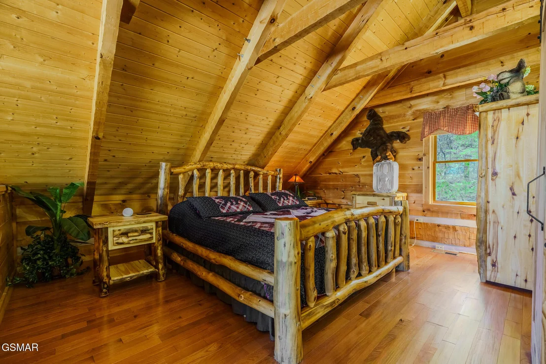 Photo of 1554 Bear Valley Road
