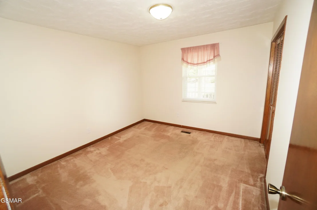 Photo of 633 Shaver Drive