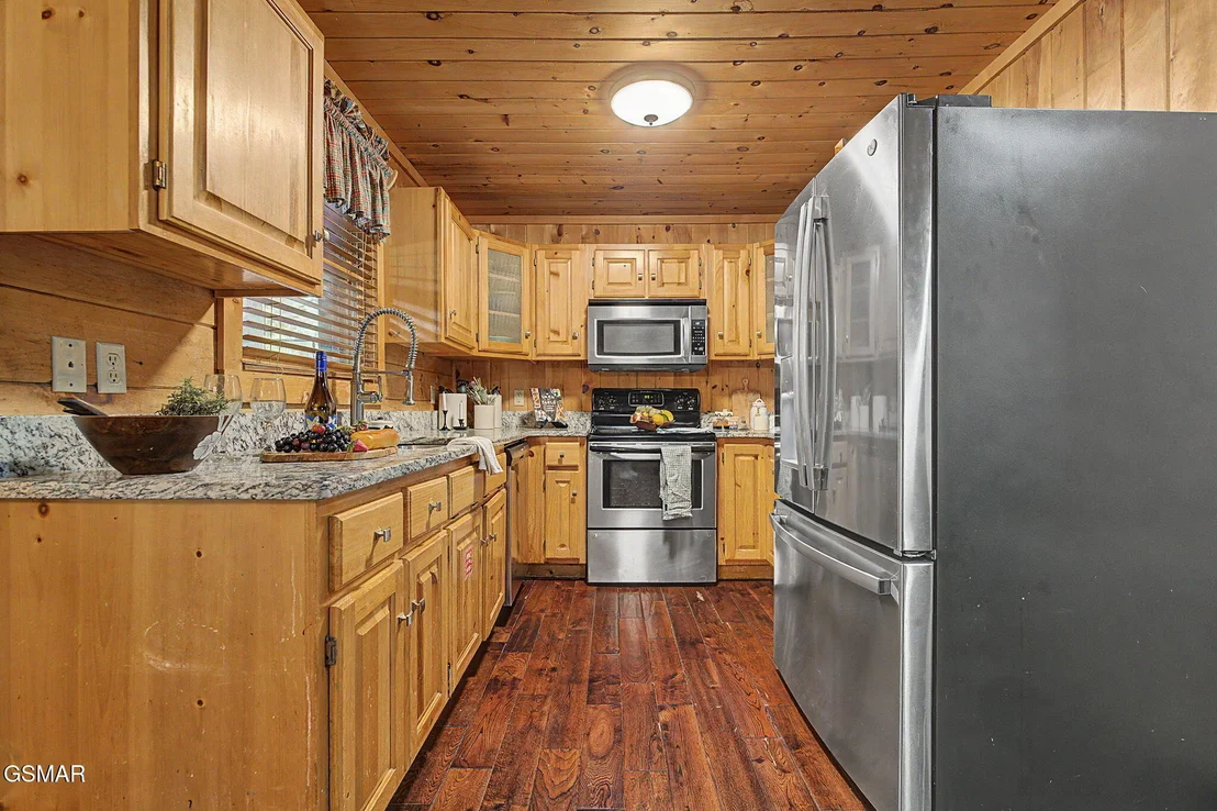 Photo of 852 Bear Run Way