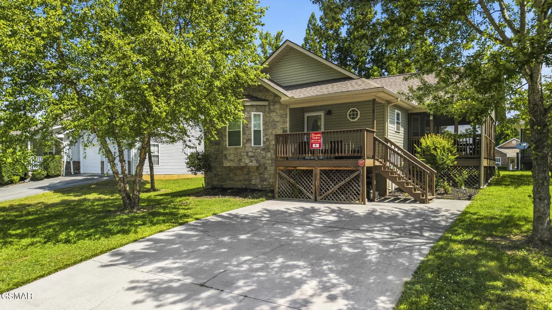 Photo of 650 Lloyd Huskey Road