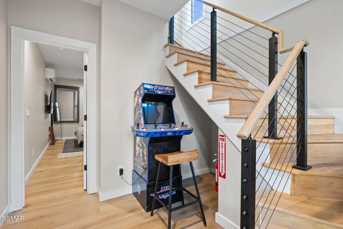 Photo of 2216 Headrick Lead