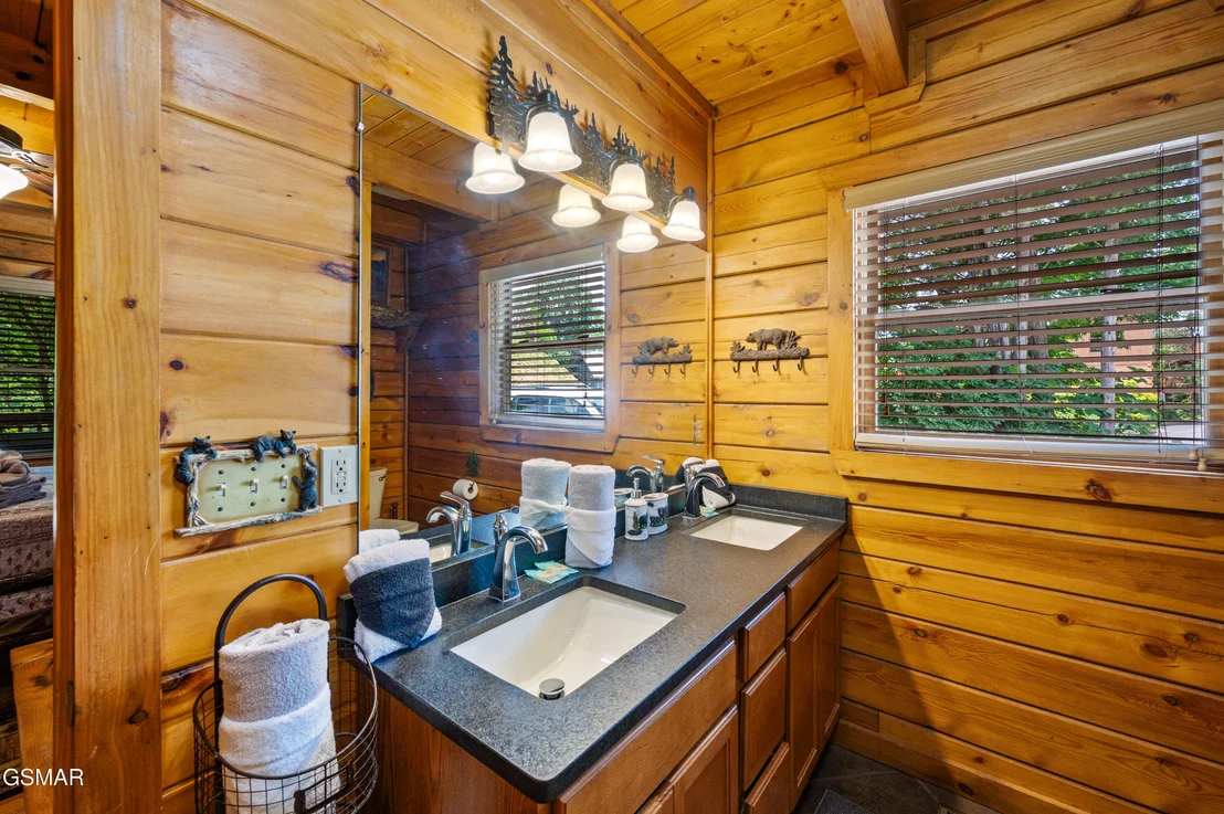 Photo of 242 Alpine Mountain Way