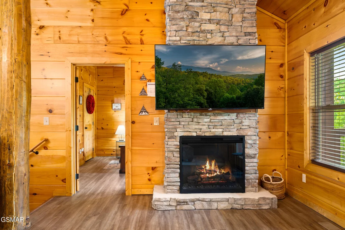 Photo of 1533 Bear Valley Road