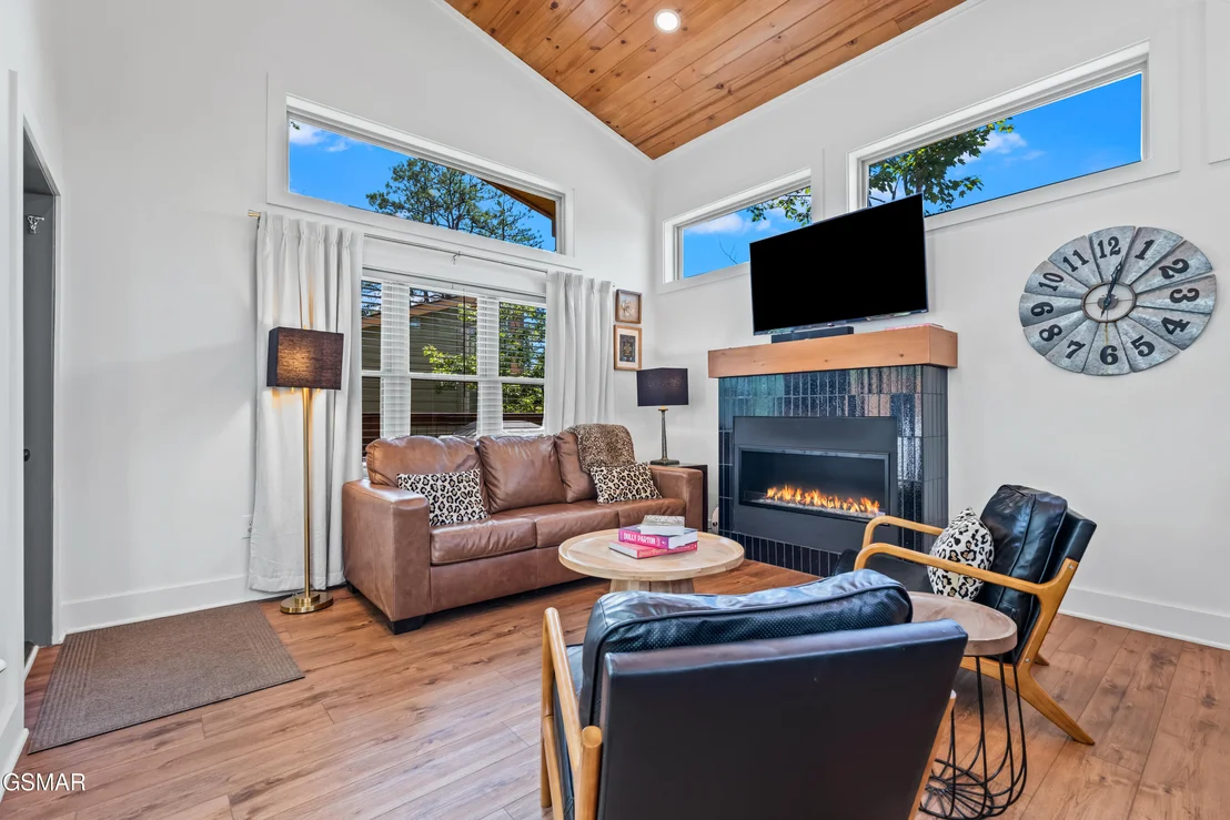 Photo of Unit UNIT4 at 2385 Forge Hideaway Loop