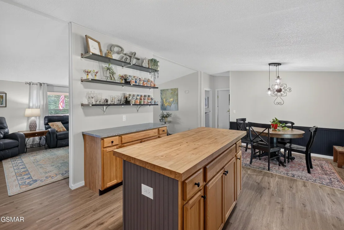 Photo of 267 Pine Ridge
