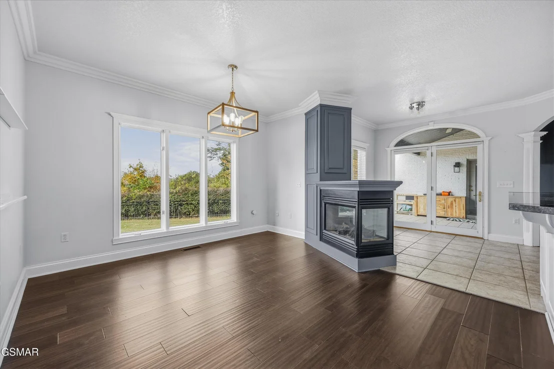 Photo of 339 Riverdale Drive