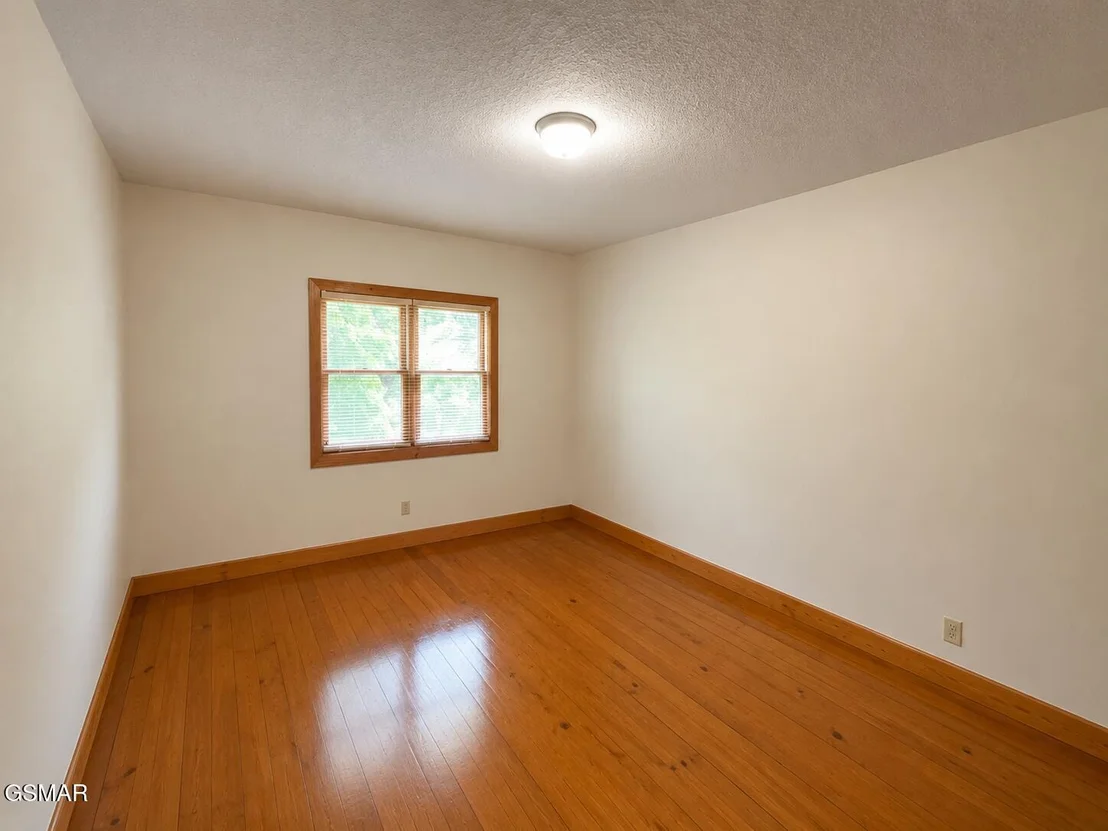 Photo of 1839 Jayell Road