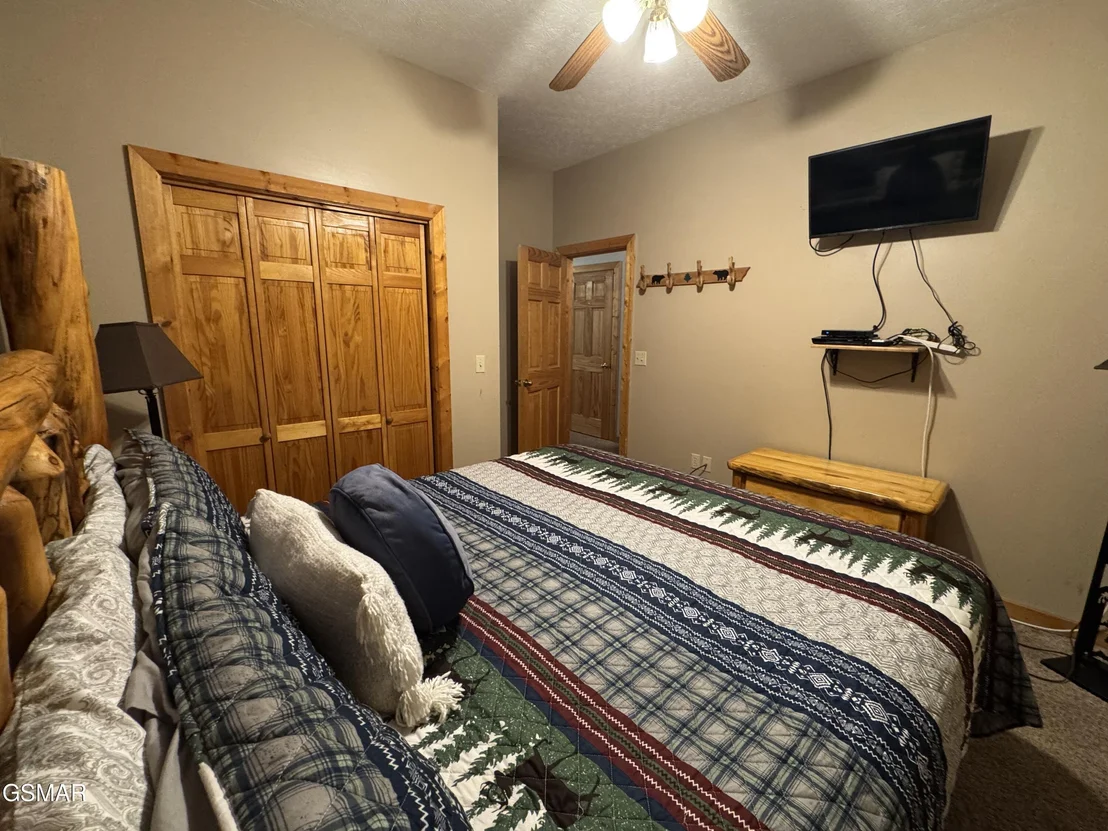 Photo of 2409 Walnut Cove Way